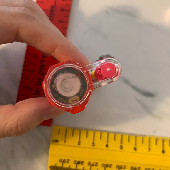 Vintage 1998 Hello Kitty Light up keychain - Picture 7 of 9